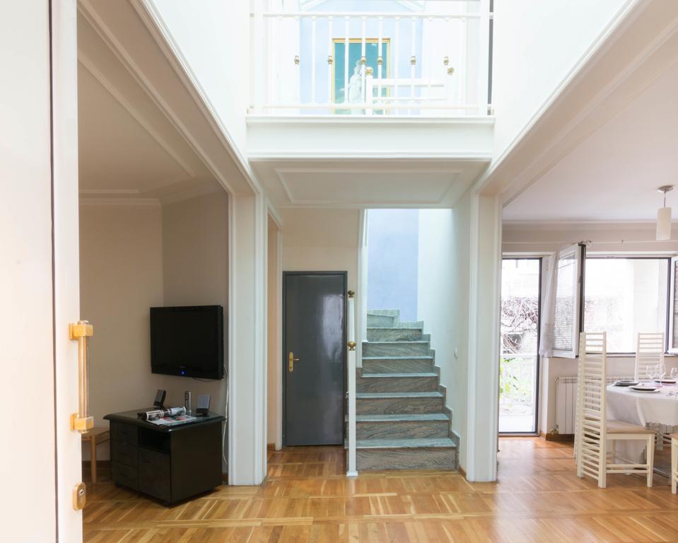 Apartment Bulevar Belgrad Exteriör bild